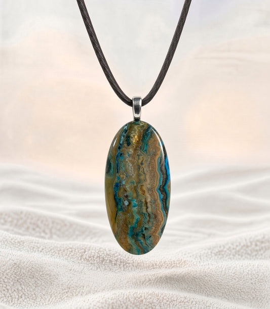 Fancy Lace Agate Pendant Necklace