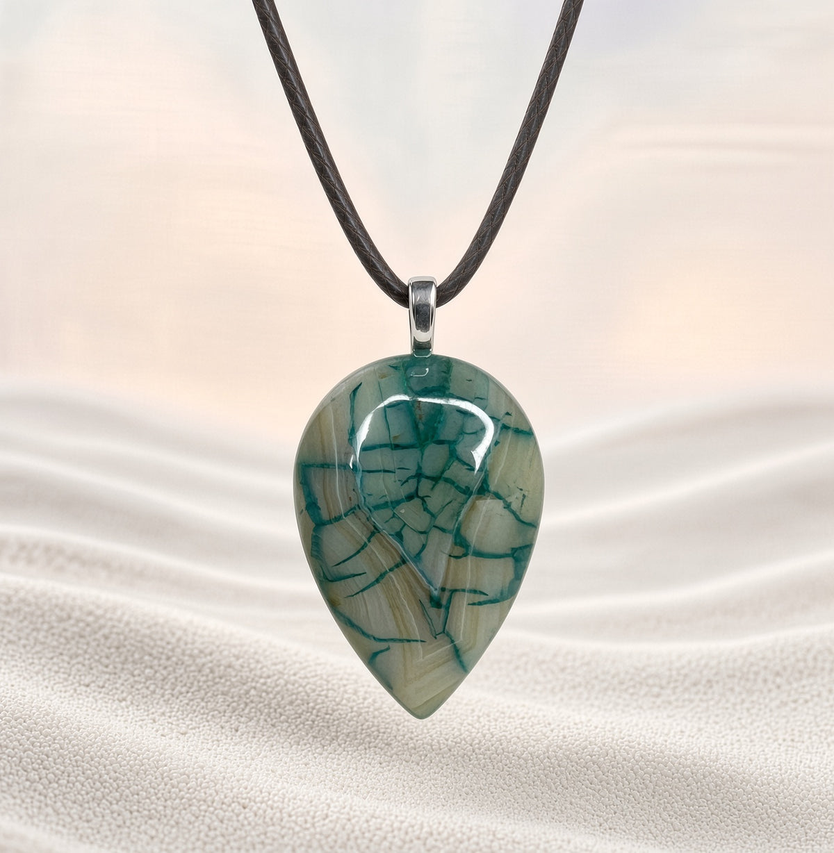 Dragon Vein Agate Pendant Necklace