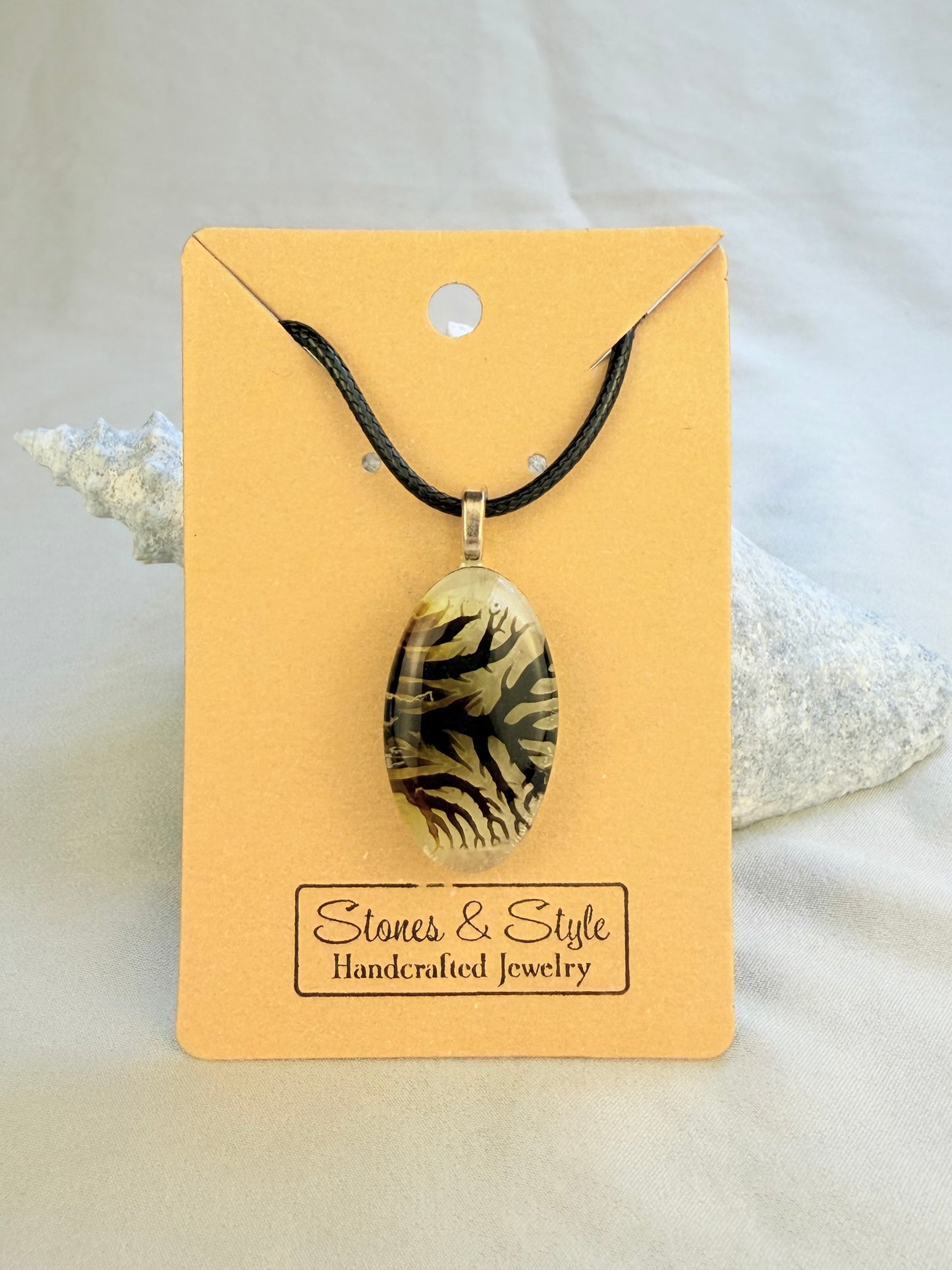 Dyed Dendrite Pendant Necklace