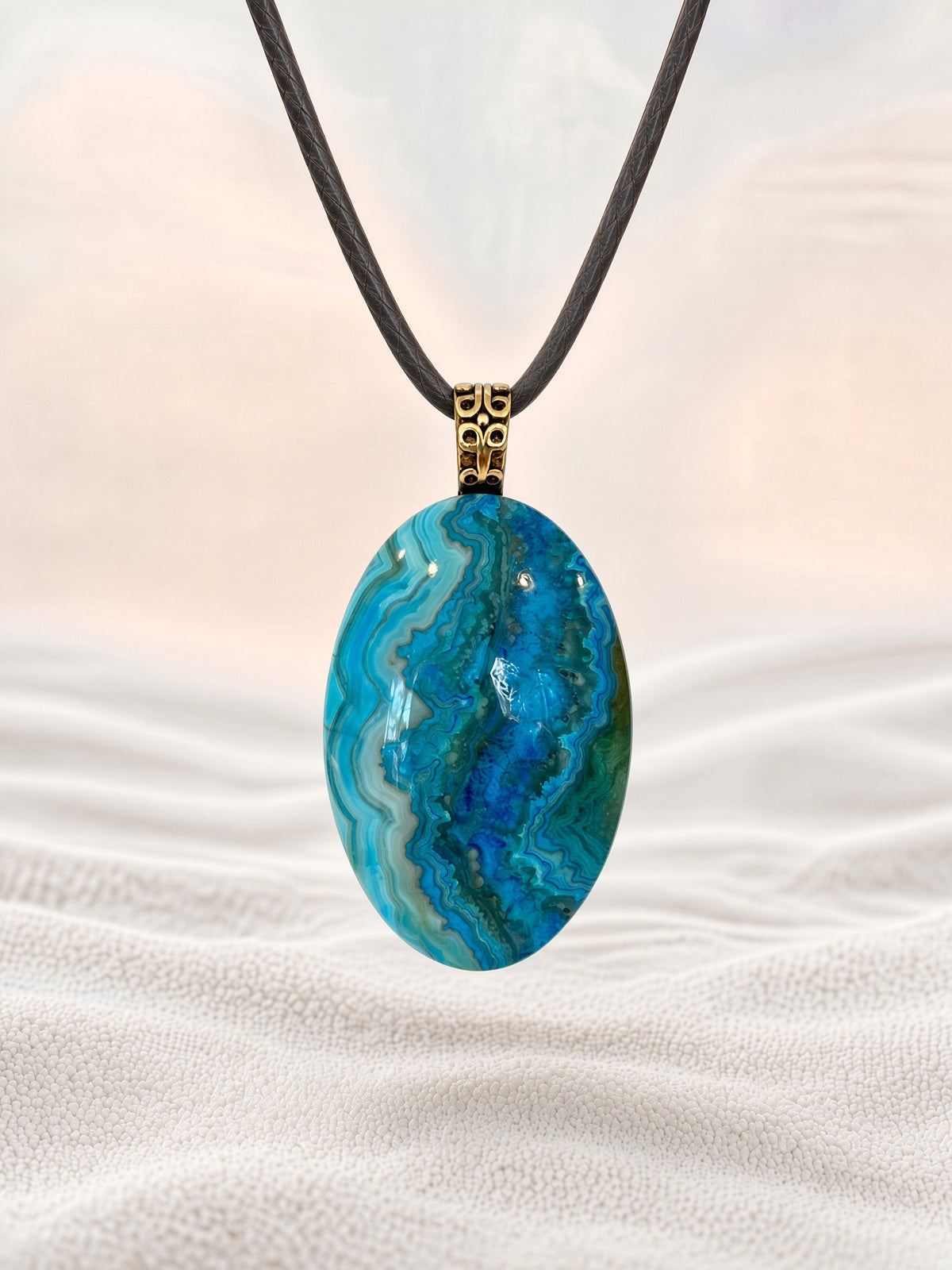 Fancy Lace Agate Pendant Necklace