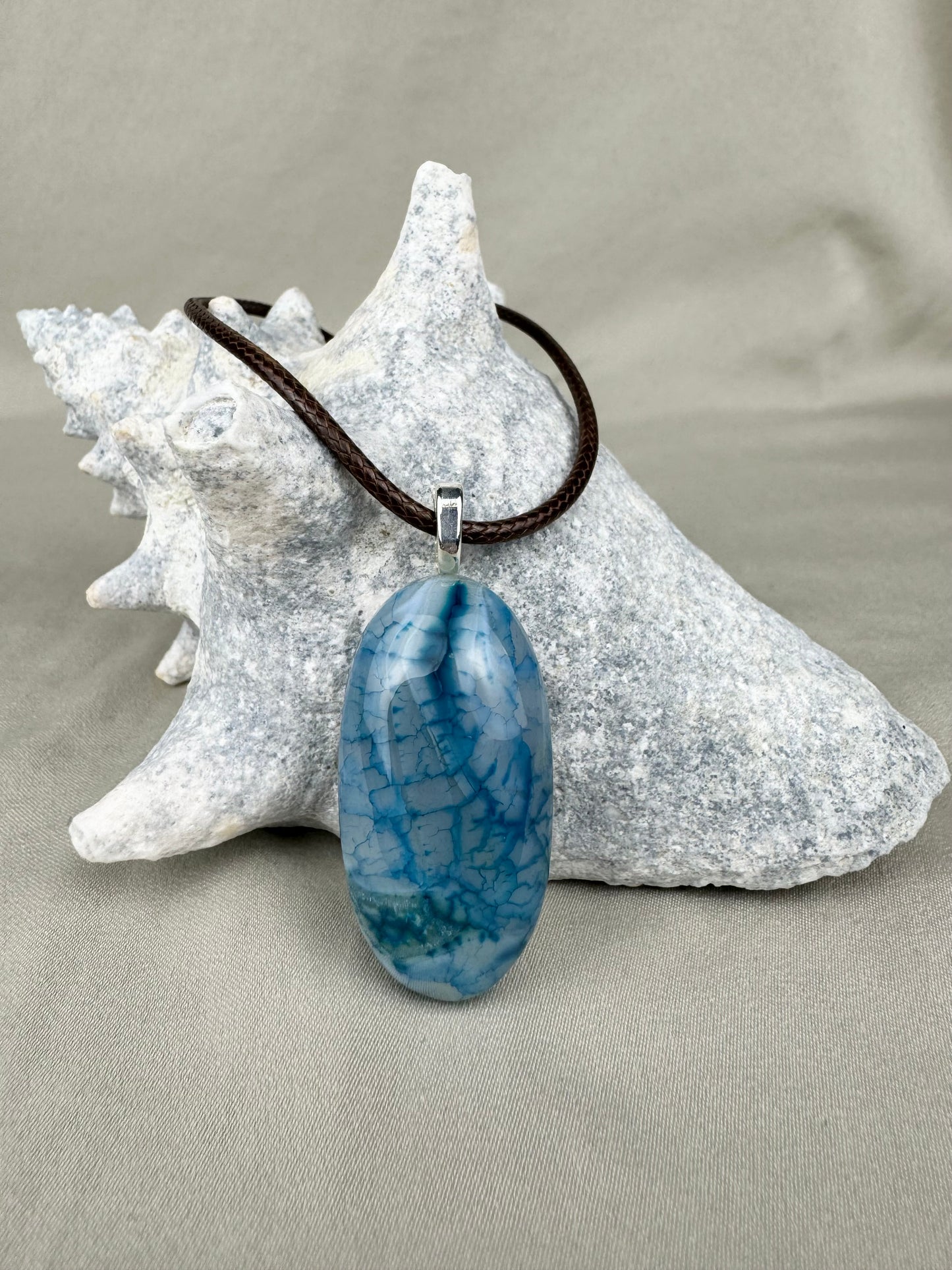 Dragon Vein Agate Pendant Necklace