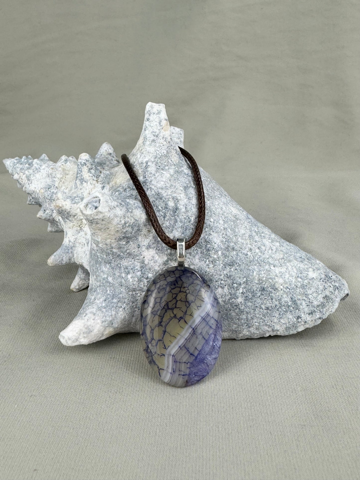 Dragon Vein Agate Pendant Necklace