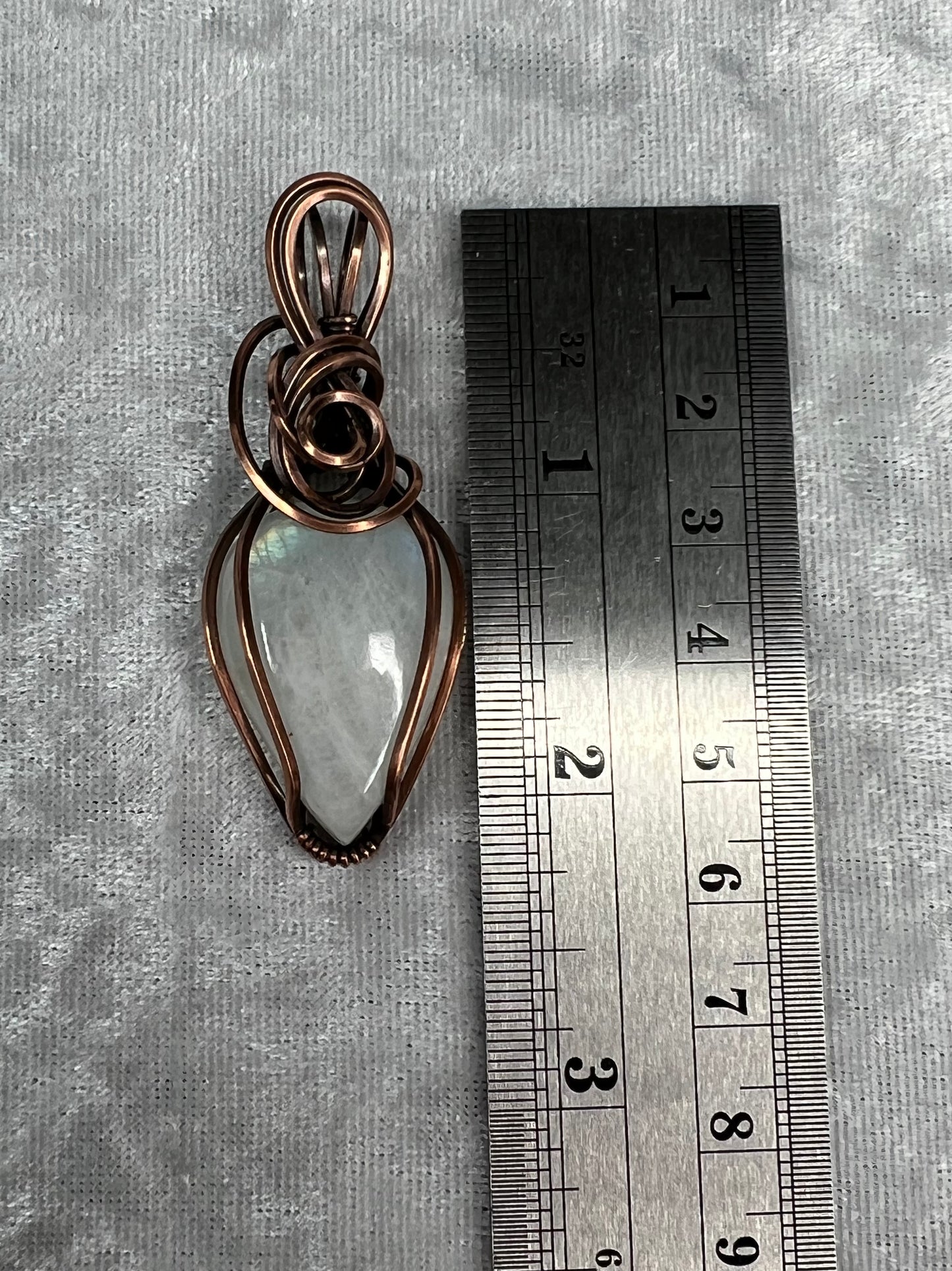 Flashy Moonstone Pendant Necklace