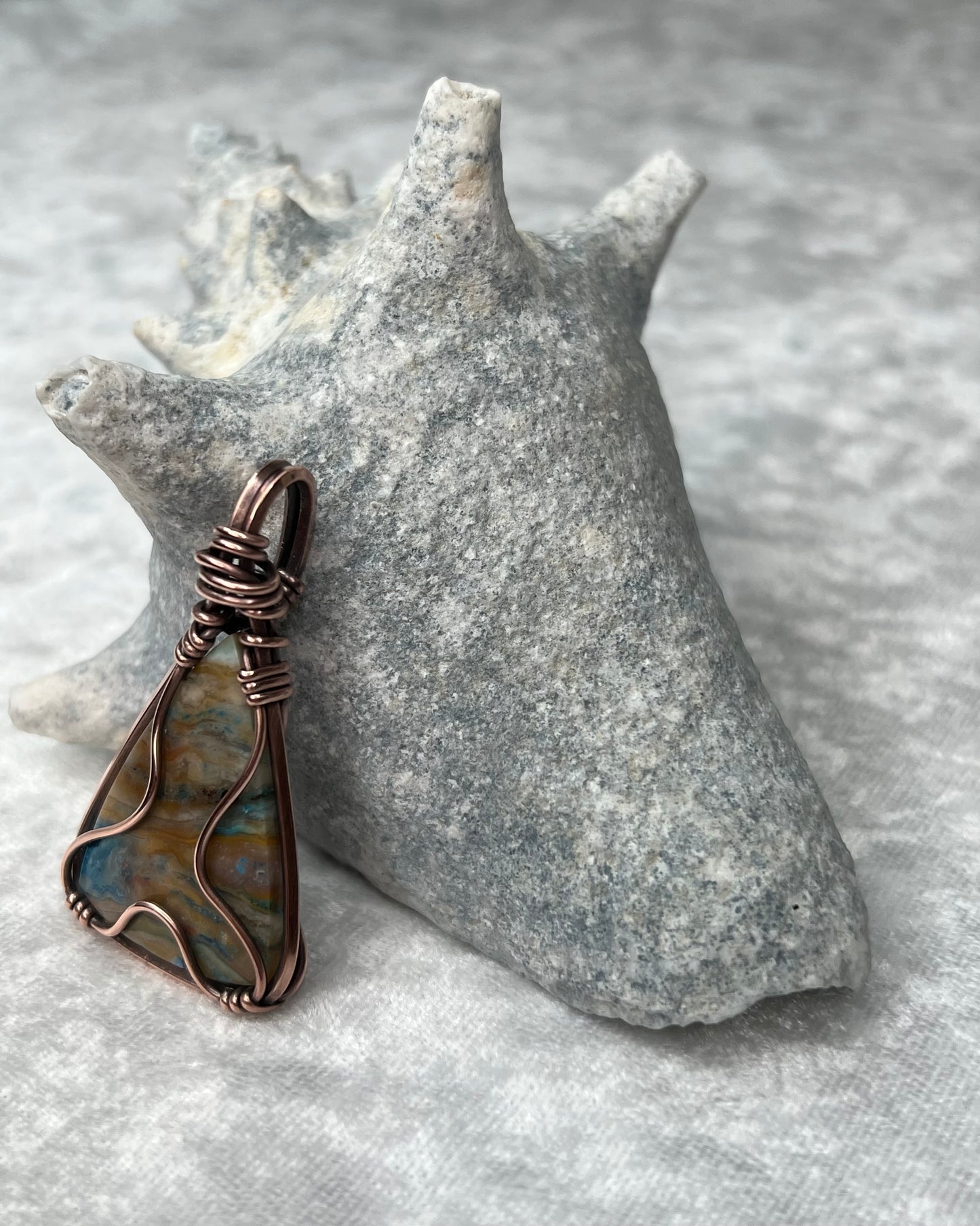 Fancy Lace Agate Pendant Necklace