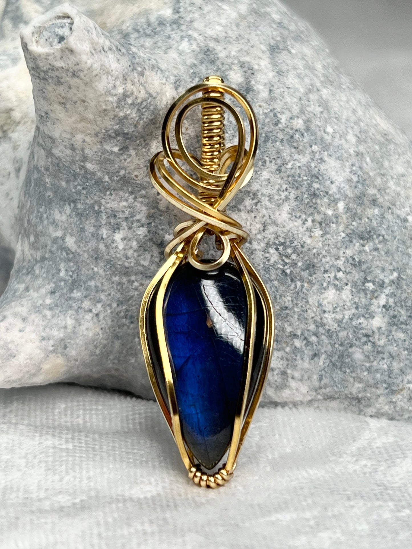 Blue Labradorite Pendant Necklace