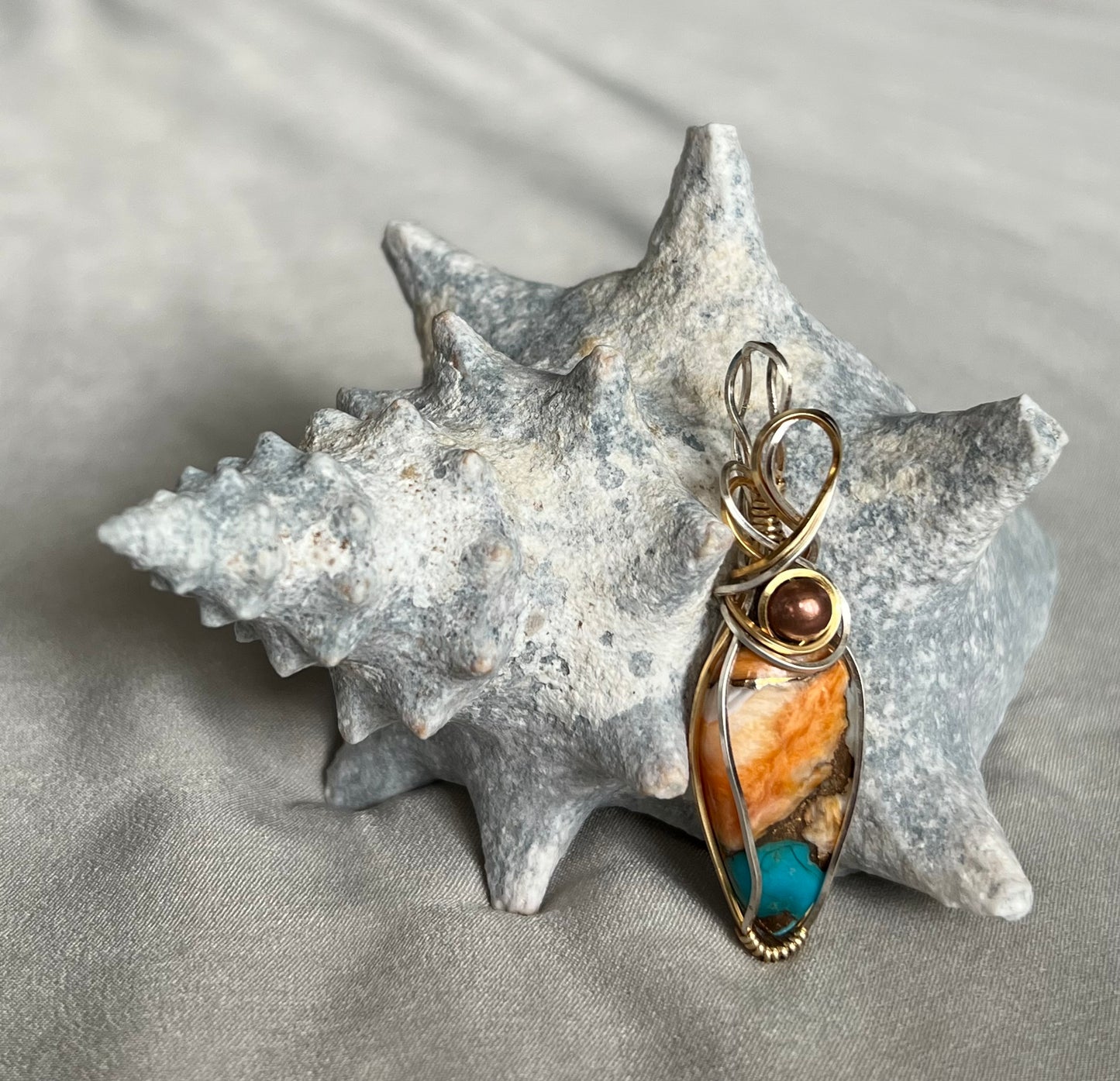 Spiny Oyster Pendant Necklace