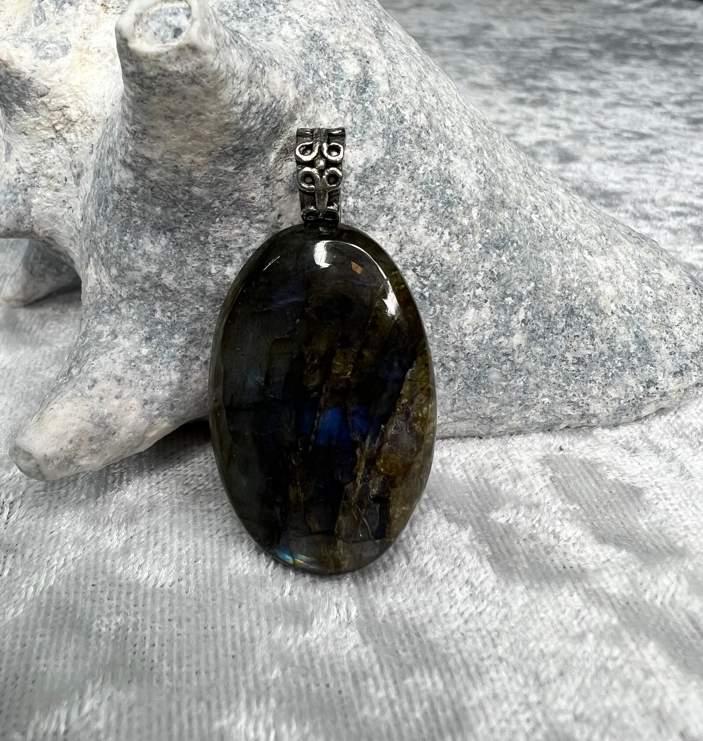 Blue Labradorite Pendant Necklace