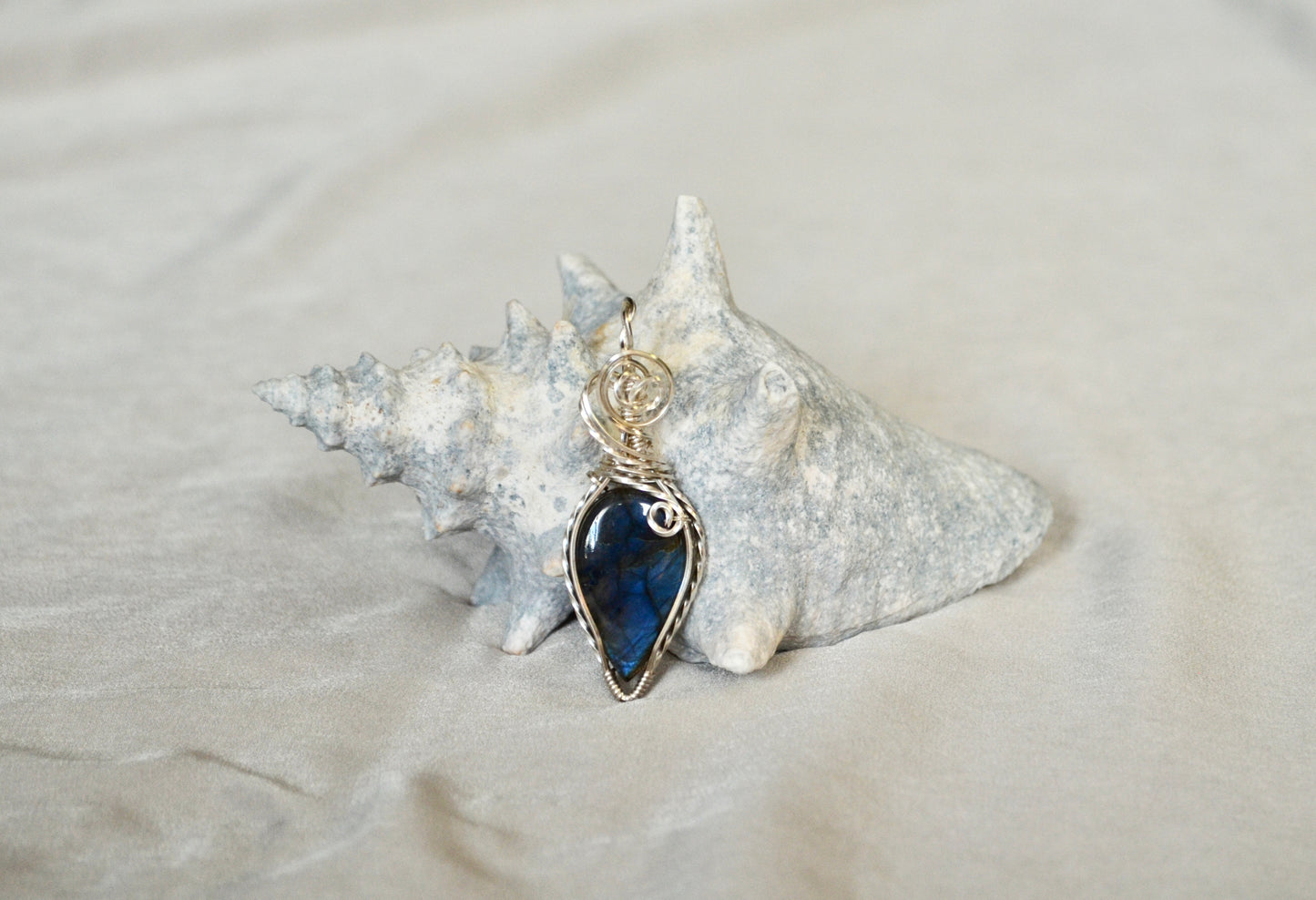 Blue Labradorite Pendant Necklace