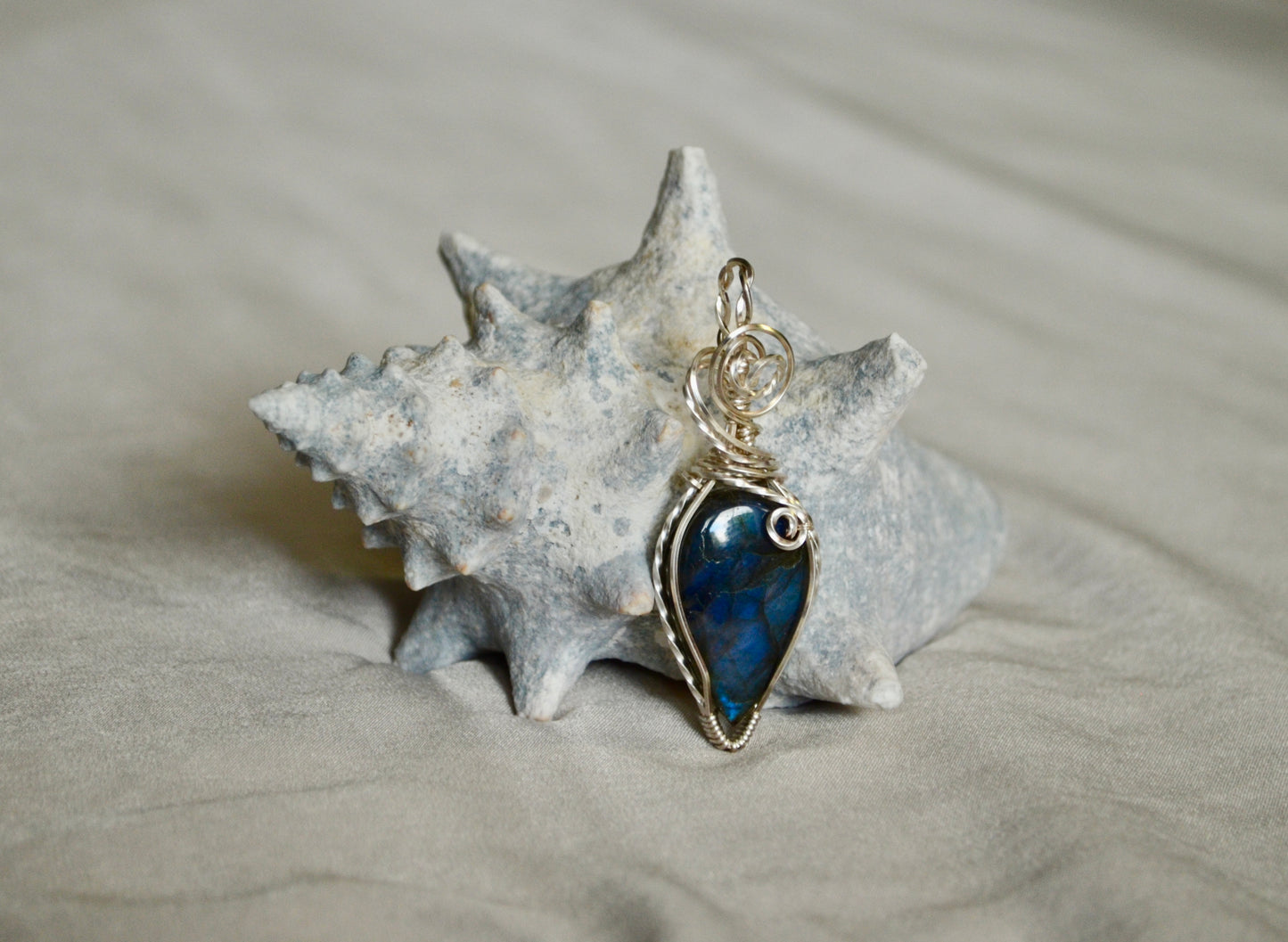 Blue Labradorite Pendant Necklace